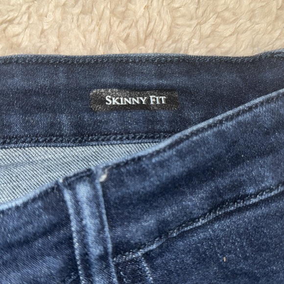 Judy Blue Jeans - Picture 4 of 5